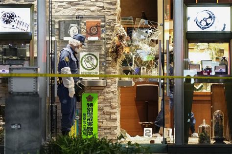 far east plaza rolex robbery|tokyo watch shop robbery.